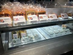 面包甜点陈列柜-喜茶(深圳东门1234店)