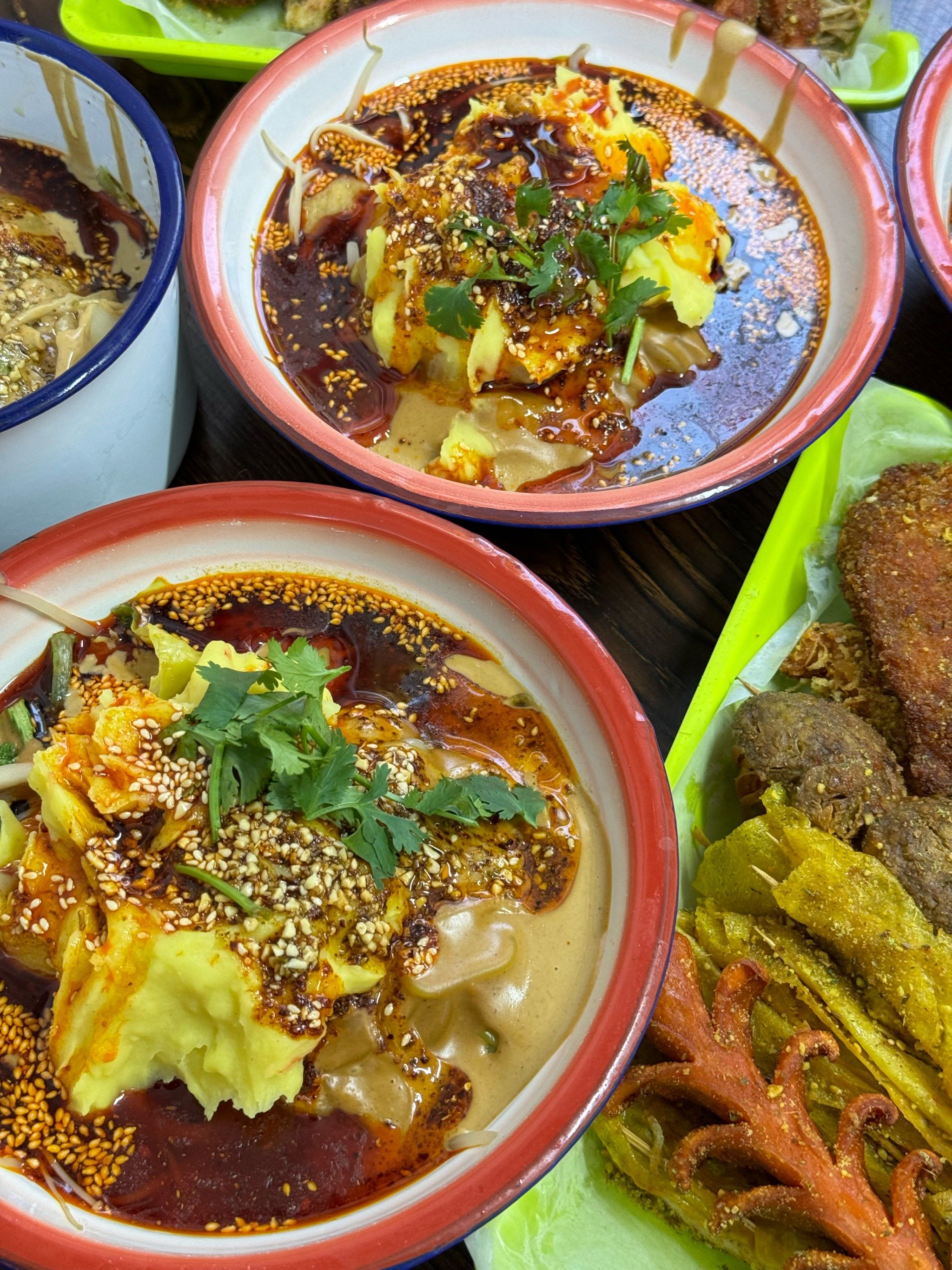 沈阳这家!开门就排队的黏糊土豆泥麻辣烫!