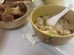 -周震馄饨
