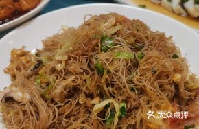 Wenzhou Seafood Fried Rice Noodles