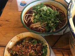 -拈签一笑黄牛肉辣卤串串