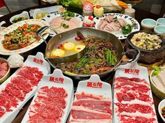 -居石捞·潮汕卤水火锅(南国明珠店)