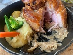 -LENBACH兰巴赫西餐啤酒坊(大连东港店)