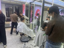 点击看大图 -藤野造型烫发染发