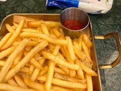 -玛格萝妮比萨屋(四平店)