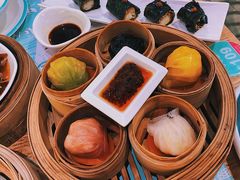 金沙墨鱼脆皮肠-一笼小幸运