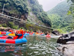 -安吉龙王山峡谷漂流