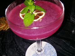 -饮湖威士忌鸡尾酒吧