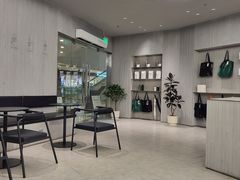 -M Stand(南京紫峰大厦店)