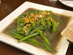 -J Daeng Seafood