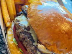 鹅肝牛肉汉堡-Cooking Man(中懋天地店)