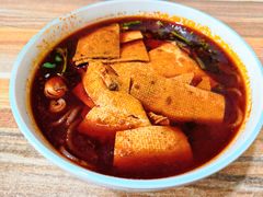 红油米线-老字号杨坡红油米线腊汁肉夹馍(东四道巷店)