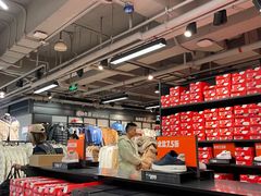 -NIKE上海青浦优选体验店