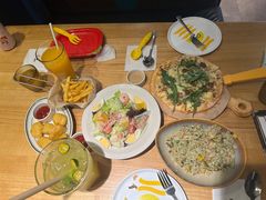-菲滋意式餐厅(海宁银泰城店)