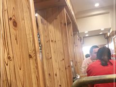 大堂-老东镇啤酒屋海鲜加工·蒸汽海鲜·海鲜烧烤(台东店)