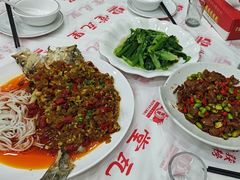 -堂瓦里·33年传统赣菜(第一街区店)