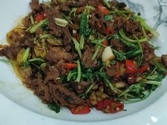 -湖南人家湘菜馆(镇江路店)
