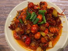 全味虾球-巴厘龙虾·榜首油焖大虾(音乐学院·沿江酒馆店)