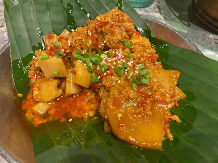 火烧云傣家菜(京广店)-"很合口味的云南菜,必点油焖鸡肉和豌豆粉,.