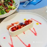草莓女孩无法拒绝的巨型草莓杯🍓敲可爱