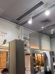 -苑苑发型设计