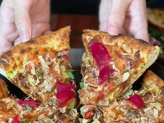 白味增厚切三文鱼披萨-O'mills Sourdough Bakery&Bistro(永嘉路店)