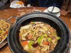 -老滇山寨•云南特色菜•地方菜•民族风情歌舞表演(金碧店)