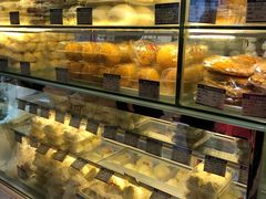 -白玉兰食品甜凤店(合生汇店)