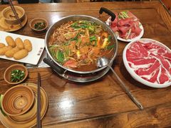 -亮欢寨酸汤鱼(沙冲路店)