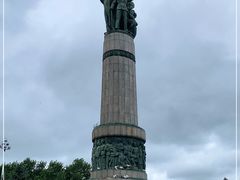 -人民防洪胜利纪念塔