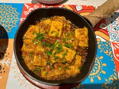 蒜香火腿包浆豆腐-云海肴·汽锅鸡·云南菜(天山百盛优客店)