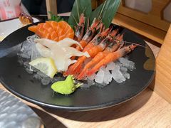 -牛YO寿喜烧·铁板烧和牛火锅自助(市府恒隆店)