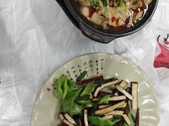 -余家庄肥肠鱼地方汤锅(银杏大道店)