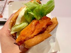 新奥尔良烤鸡腿堡-肯德基(成都双流机场T2店)