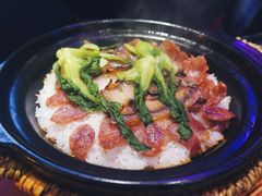 广式腊味煲仔饭-捞围鲜·港式打边炉(海阳路店)