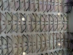 -新视达眼镜店·蔡司·依视路(名镜苑店)