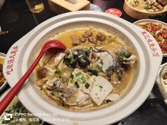 -川流不息·地道川菜·小龙虾(新松江路店)