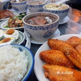 服了，猜猜是哪家公司的饭堂……