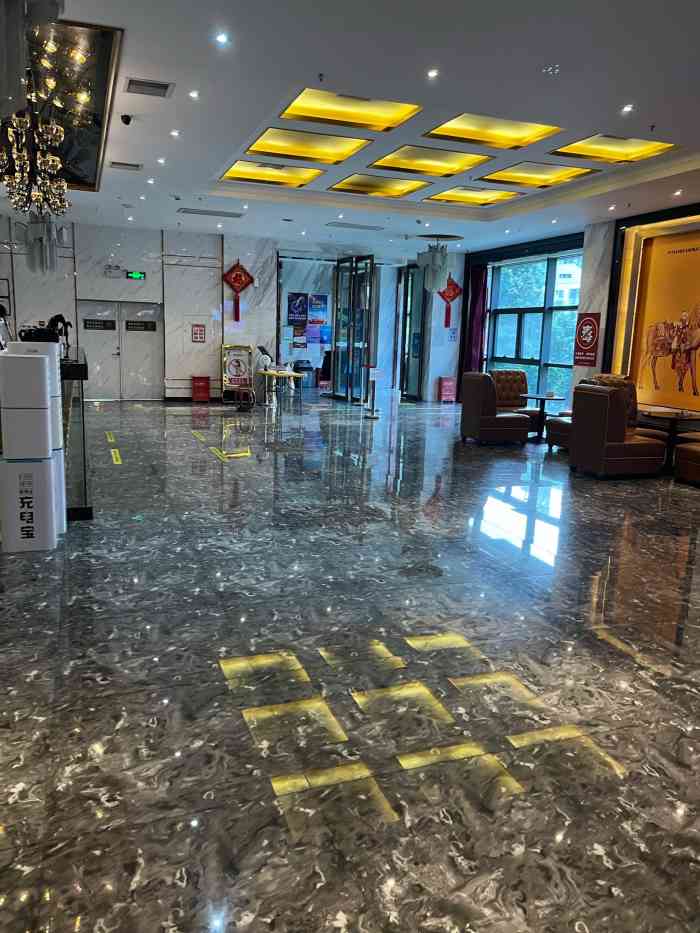 皇马纯k(景田店)-"打电话要的20位房间,前台留了房间,到了.