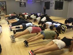 -STAR舞蹈工作室