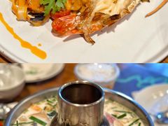 -Chom Cafe and Restaurant