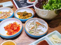 -明洞阿姨·韩式酱蟹烤肉·创意料理(三元桥店)