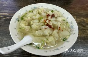 Xiao Liu Wonton (next to Tianmei Barbecue)