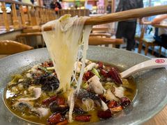 老坛酸菜鱼-蓉李记成都名小吃(武汉菱角湖万达店)