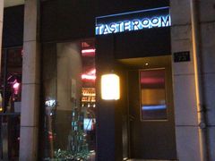 -TASTE ROOM Bar