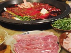 -黄潇洒老火锅(九眼桥宏济巷店)