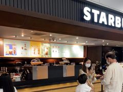 门面-星巴克(浦东机场T2到达店)