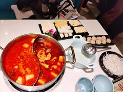 猪手鸳鸯锅-小街猪手(团结湖店)