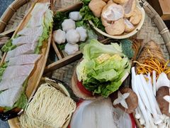 -吉品莞家·鲍鱼鸡煲(东莞店)