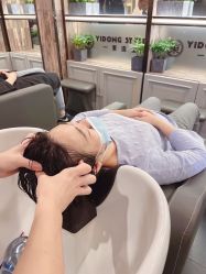 -一東造型烫发染发